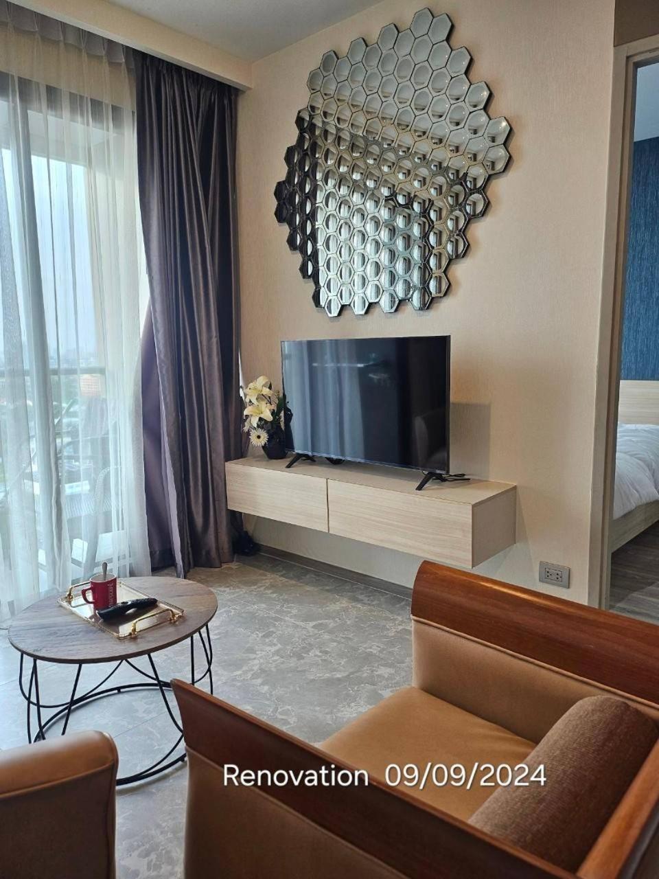 Kuno - 2Br, Beachfront Jomtien Bagian luar foto
